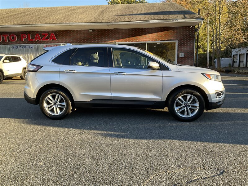 Used 2017 Ford Edge SEL AWD/4WD image 4