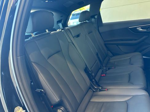 Used 2025 Audi Q7 Premium Plus image 34