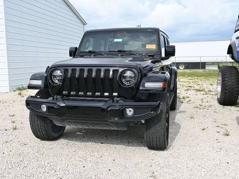 Used 2021 Jeep Wrangler Unlimited Sahara AWD/4WD image 4