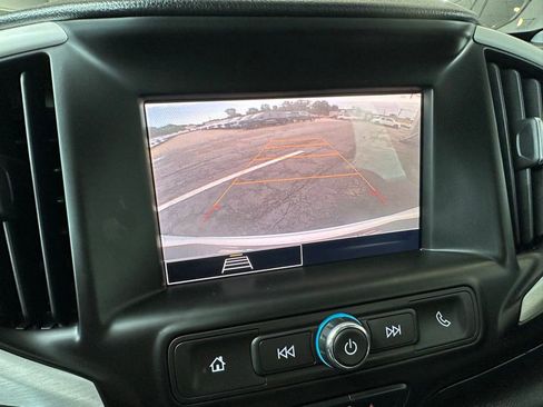 Used 2022 GMC Terrain SLE FWD image 25