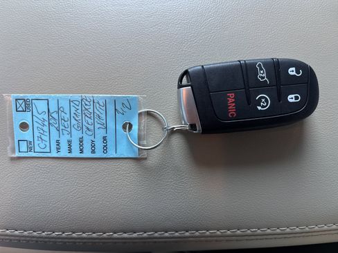 Used 2015 Jeep Grand Cherokee Limited AWD/4WD image 22