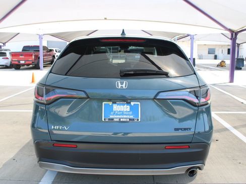 Used 2025 Honda HR-V Sport image 4