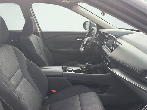 Used 2024 Nissan Rogue SV AWD/4WD image 15
