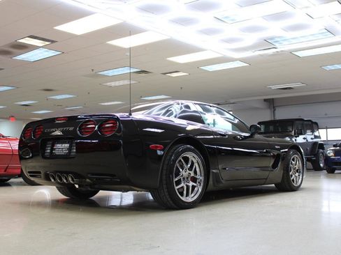 Used 2003 Chevrolet Corvette Z06 w/ Memory Package, 3 Drivers RWD image 5