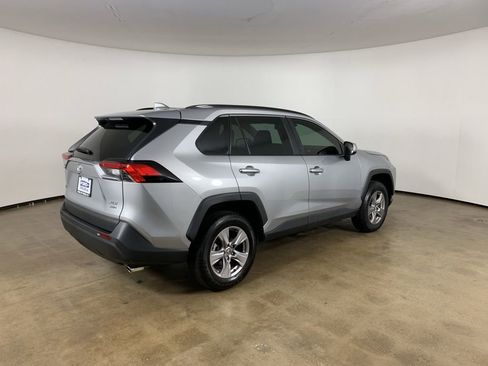 Used 2022 Toyota RAV4 XLE w/ Convenience Package AWD/4WD image 8