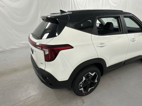 New 2026 Kia Seltos S AWD/4WD image 3