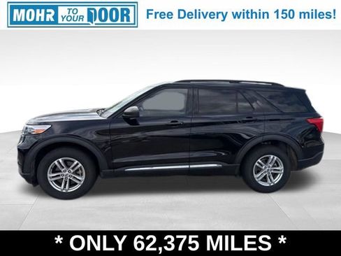 Used 2022 Ford Explorer XLT w/ Equipment Group 202A AWD/4WD image 2