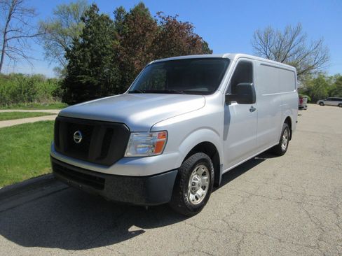 Used 2016 Nissan NV 2500 SV RWD image 24