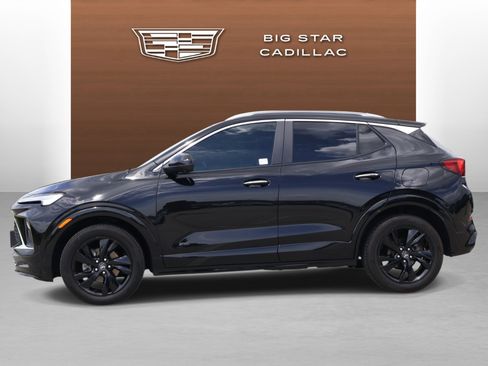 Used 2025 Buick Encore GX Sport Touring w/ Advanced Technology Package FWD image 2