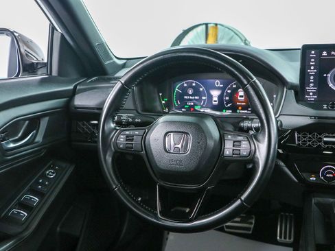 Used 2024 Honda Accord Sport image 12