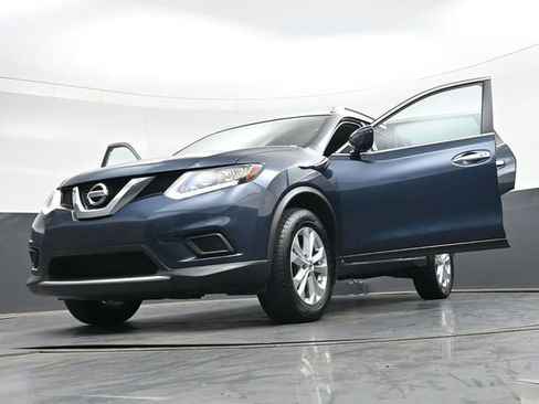 Used 2016 Nissan Rogue SV image 41