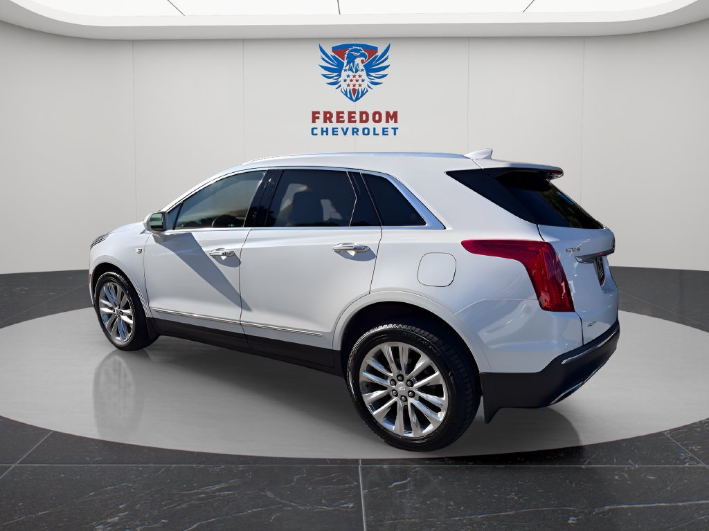 Used 2017 Cadillac XT5 Platinum AWD/4WD image 3