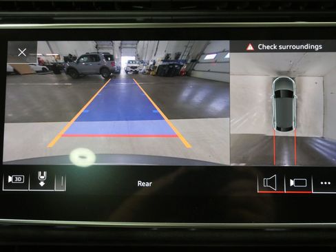 Used 2019 Audi Q8 Prestige AWD/4WD image 18