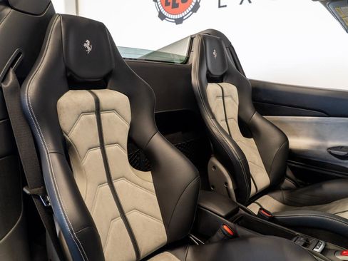 Used 2017 Ferrari 488 Spider image 7