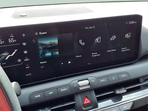 New 2026 Kia K4 GT-Line FWD image 4