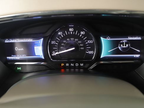 Used 2017 Lincoln Navigator Select image 19