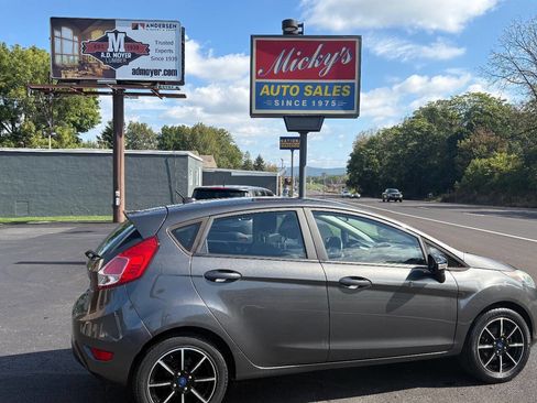Used 2016 Ford Fiesta SE w/ SE Black Package image 1