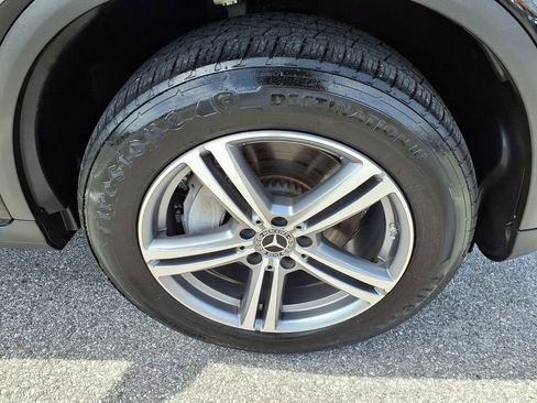 Used 2022 Mercedes-Benz GLC 300 image 9