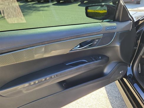 Used 2016 Cadillac ATS V w/ Luxury Package image 19