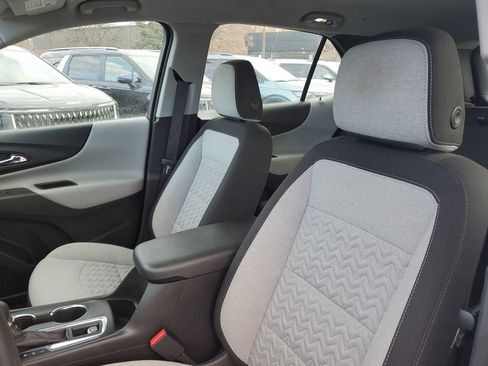 Used 2023 Chevrolet Equinox LS image 10