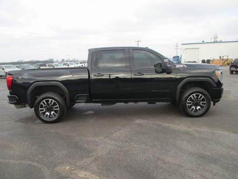Used 2020 GMC Sierra 2500 AT4 w/ AT4 Premium Package image 3