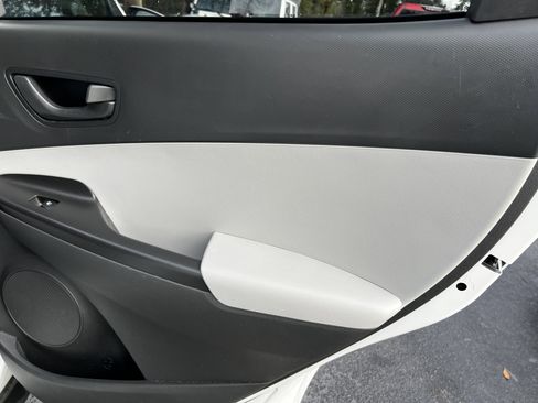 Used 2023 Hyundai Kona SEL image 36