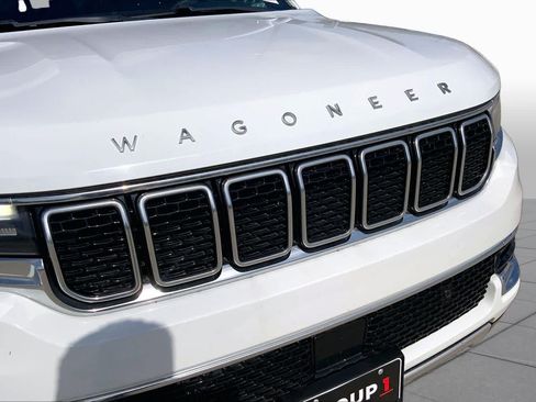 Used 2024 Jeep Wagoneer Series II w/ Flexible Seating Group RWD image 29