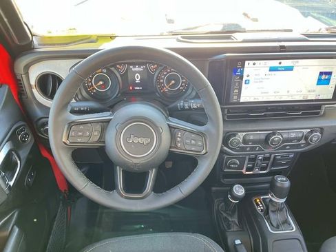Certified 2025 Jeep Wrangler Unlimited Sport AWD/4WD image 12