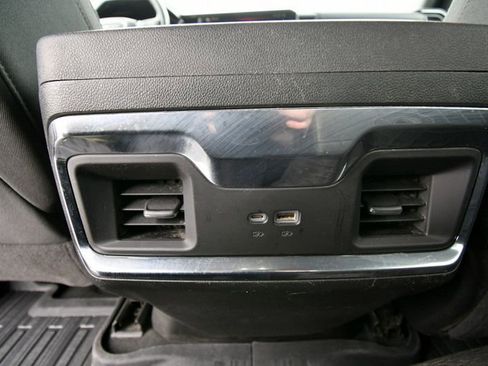 Used 2025 GMC Sierra 1500 Elevation image 31