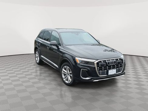 Used 2025 Audi Q7 3.0T Premium Plus AWD/4WD image 2