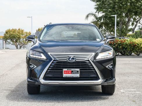 Used 2018 Lexus RX 350L FWD w/ Accessory Package image 2
