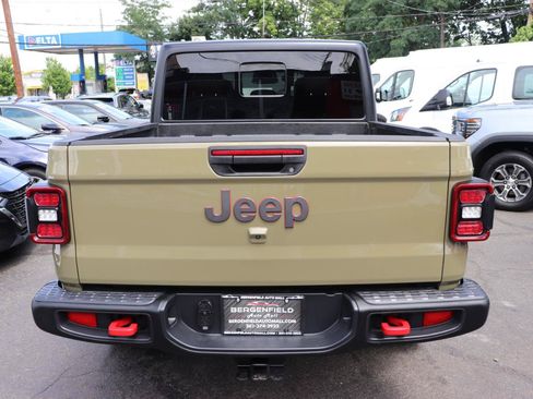 Used 2026 Jeep Gladiator Rubicon AWD/4WD image 4