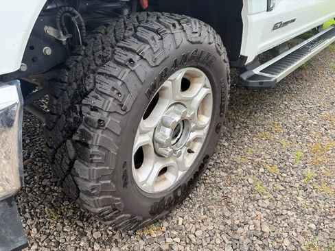 Used 2025 Ford F250 XLT AWD/4WD image 4