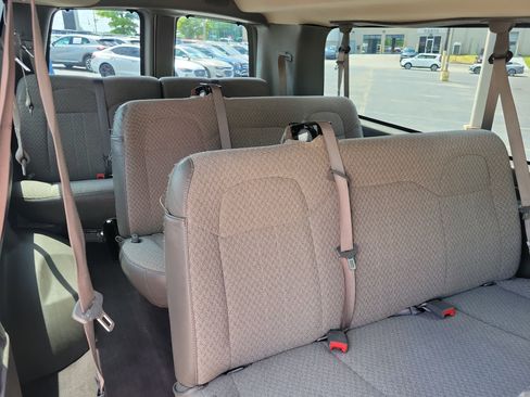 Used 2019 Chevrolet Express 3500 LT w/ LT Preferred Equipment Group image 8