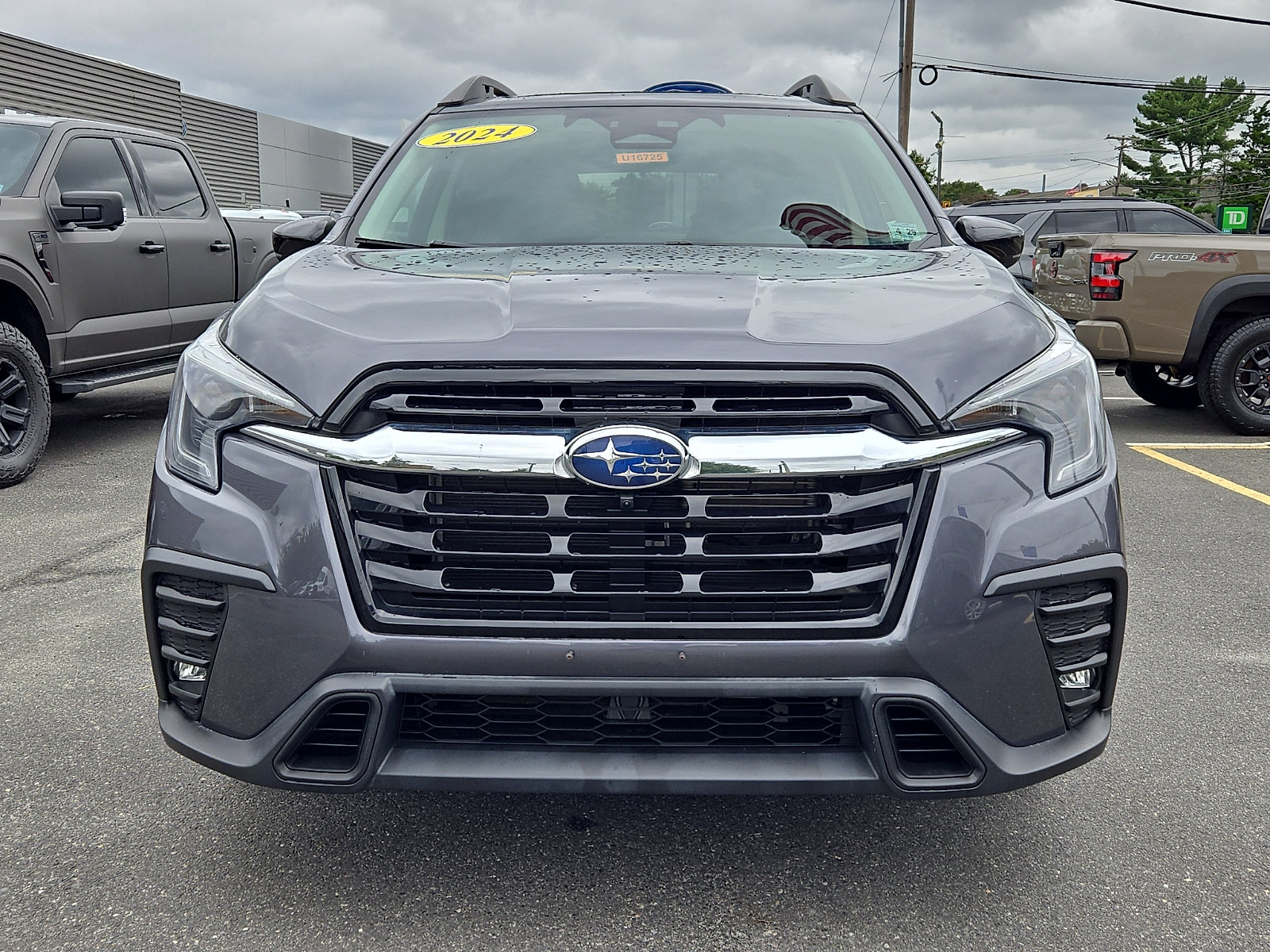 Used 2024 Subaru Ascent Limited w/ Technology Package AWD/4WD image 3