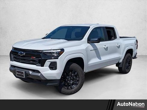 Used 2025 Chevrolet Colorado Z71 w/ Midnight Edition image 1