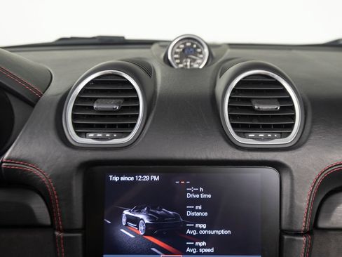 Certified 2021 Porsche 718 Boxster Spyder RWD image 25