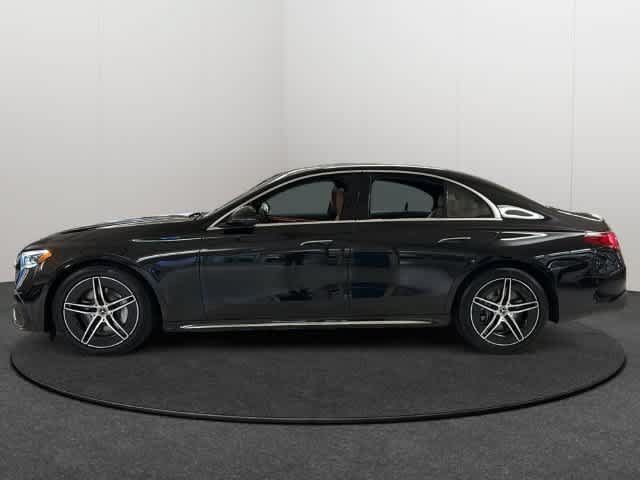 Used 2026 Mercedes-Benz E 450 4MATIC Sedan image 3
