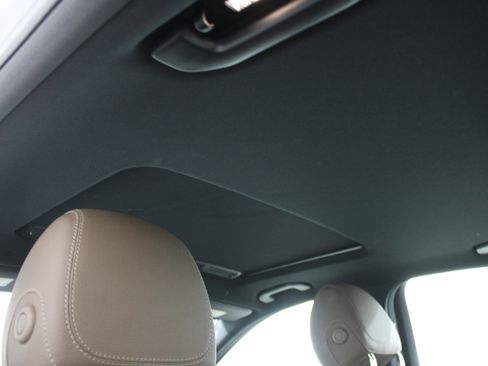 Used 2017 Mercedes-Benz E 300 4MATIC image 20