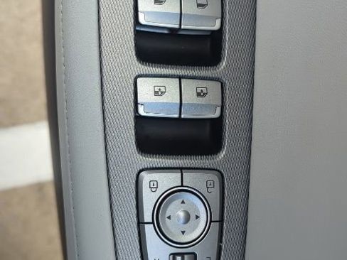 Used 2021 Hyundai Palisade Limited image 18