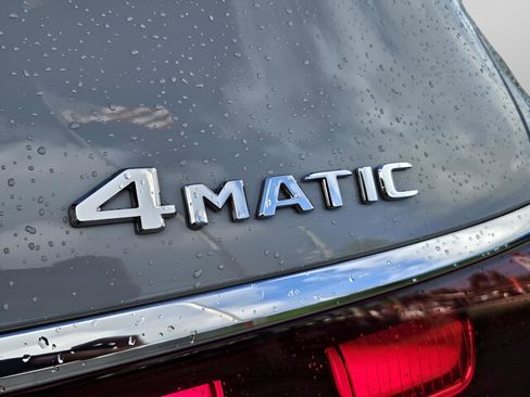 New 2026 Mercedes-Benz GLS 580 4MATIC image 36