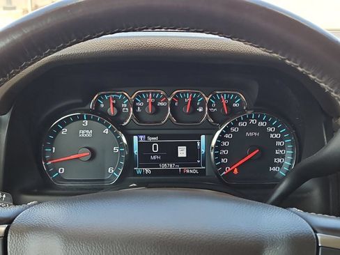 Used 2020 Chevrolet Suburban LT AWD/4WD image 11