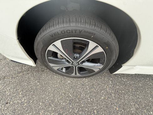 Used 2020 Nissan Leaf SL Plus FWD image 28