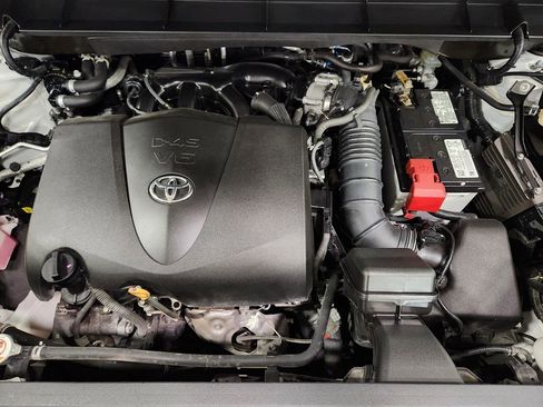 Used 2022 Toyota Highlander XLE FWD image 53
