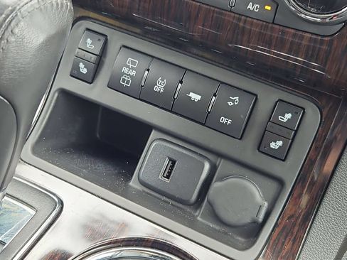Used 2017 Chevrolet Traverse LT AWD/4WD image 34
