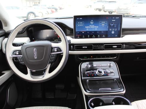 Used 2022 Lincoln Nautilus Black Label w/ Class II Trailer Tow Package image 29