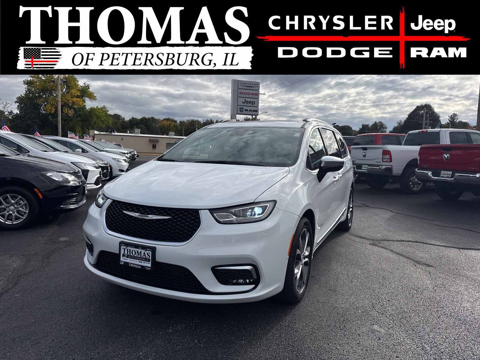 Used 2026 Chrysler Pacifica Pinnacle AWD/4WD image 3