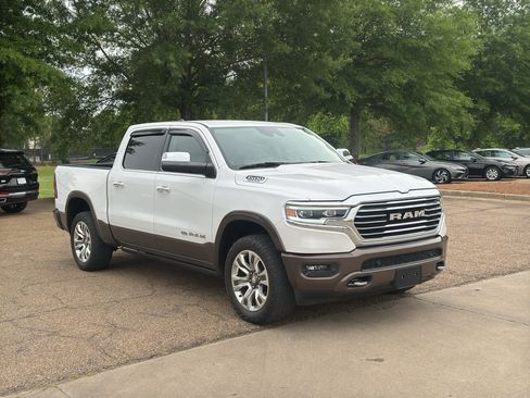 Used 2019 RAM 1500 Limited AWD/4WD image 1