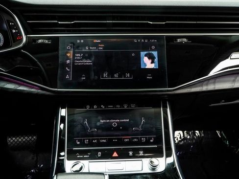 Used 2023 Audi Q8 Prestige image 22