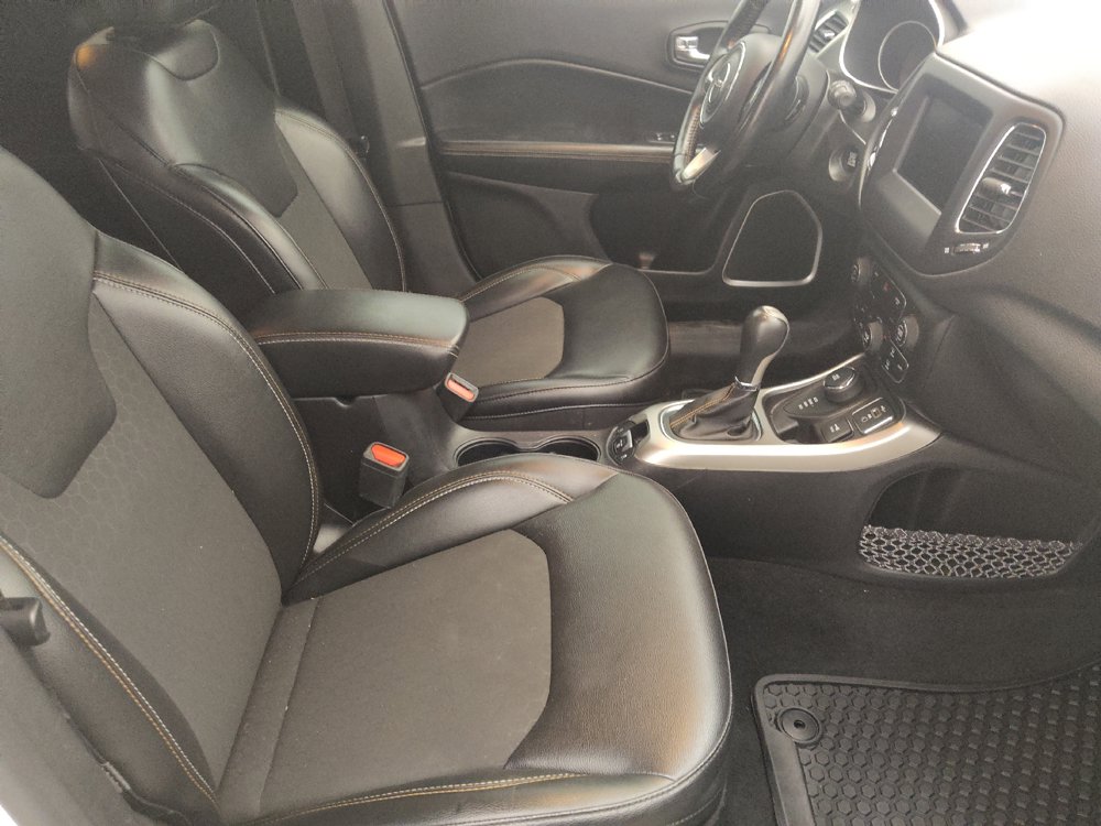 Used 2019 Jeep Compass Latitude w/ Popular Equipment Group AWD/4WD image 21